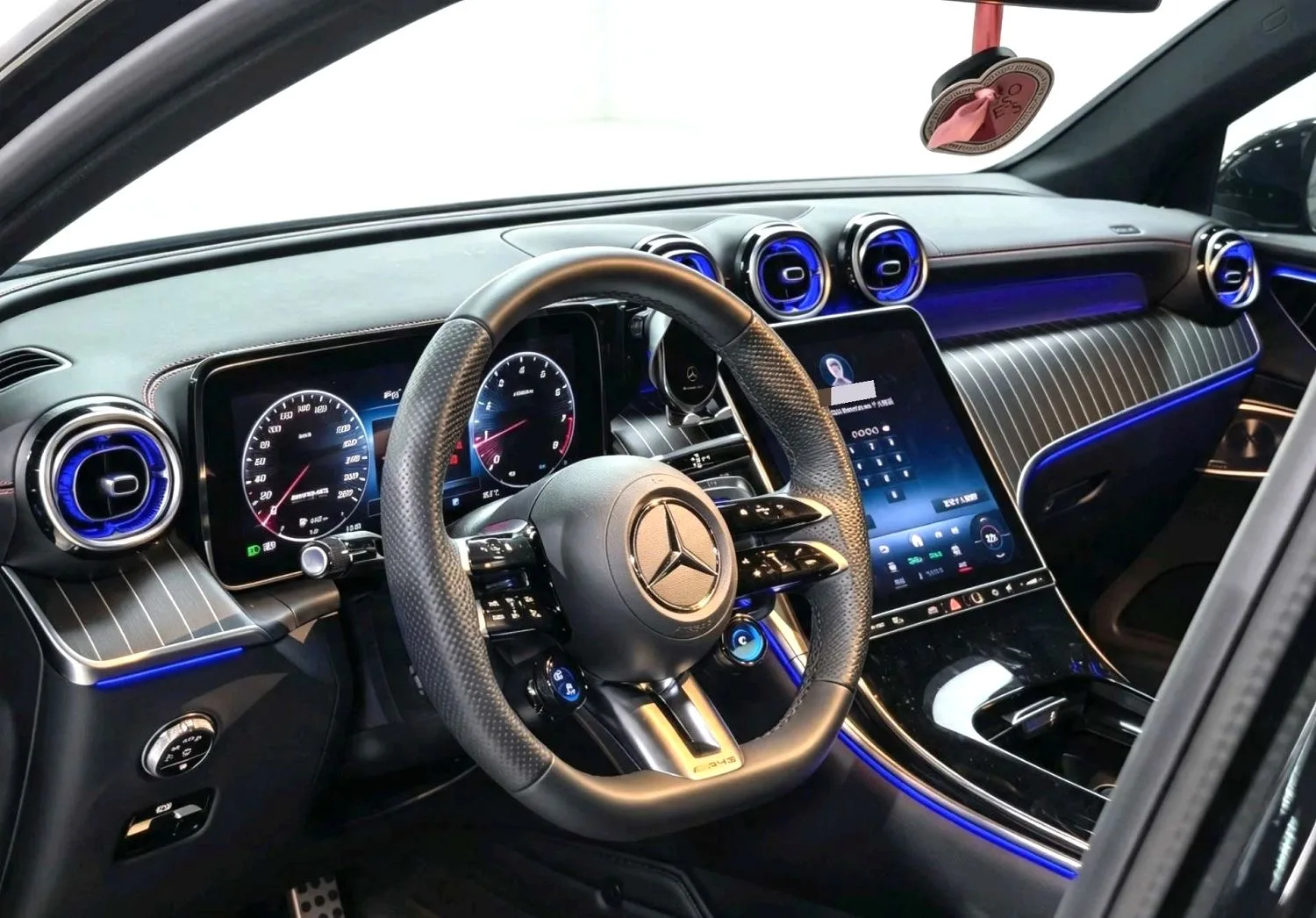MERCEDES-BENZ 2024
